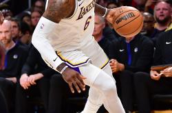 开yun体育官网入口登录体育-NBA球员在季后赛中展现出色表现