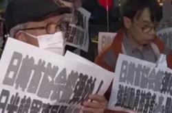 开云体育官网入口网页-包含哈化支持者呐喊抗议，要求俱乐部改革的词条